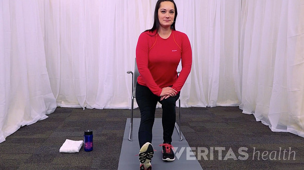 Video de ejercicios de isquiotibiales para aliviar el dolor lumbar